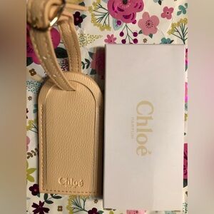 Chloé tan leather luggage tag